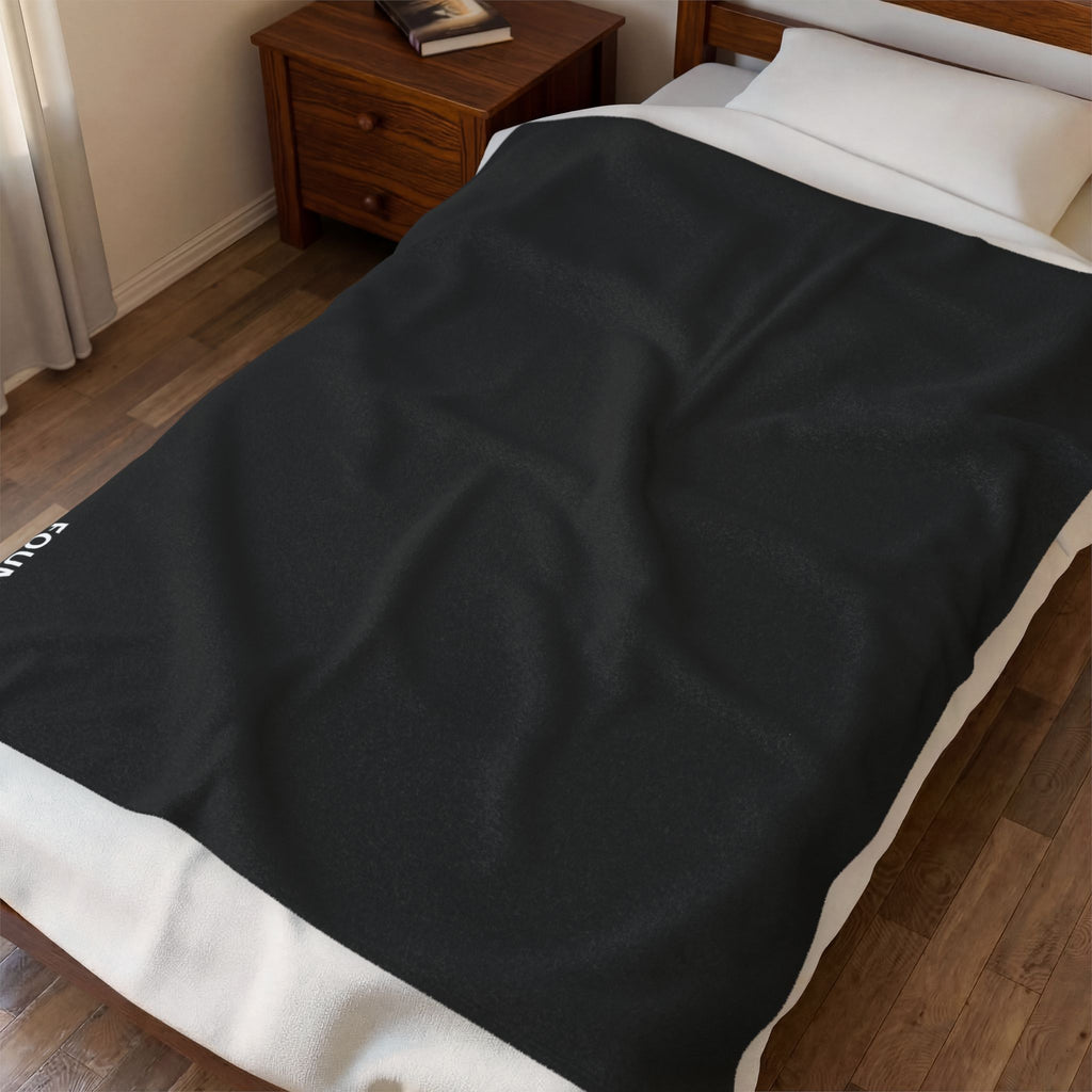 Founder Plush Blanket – Minimalist Workspace Throw
