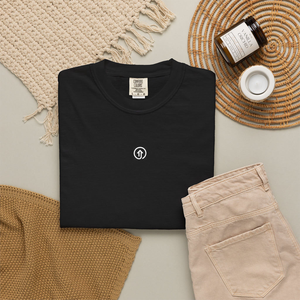 FOUNDER. Tee Signature